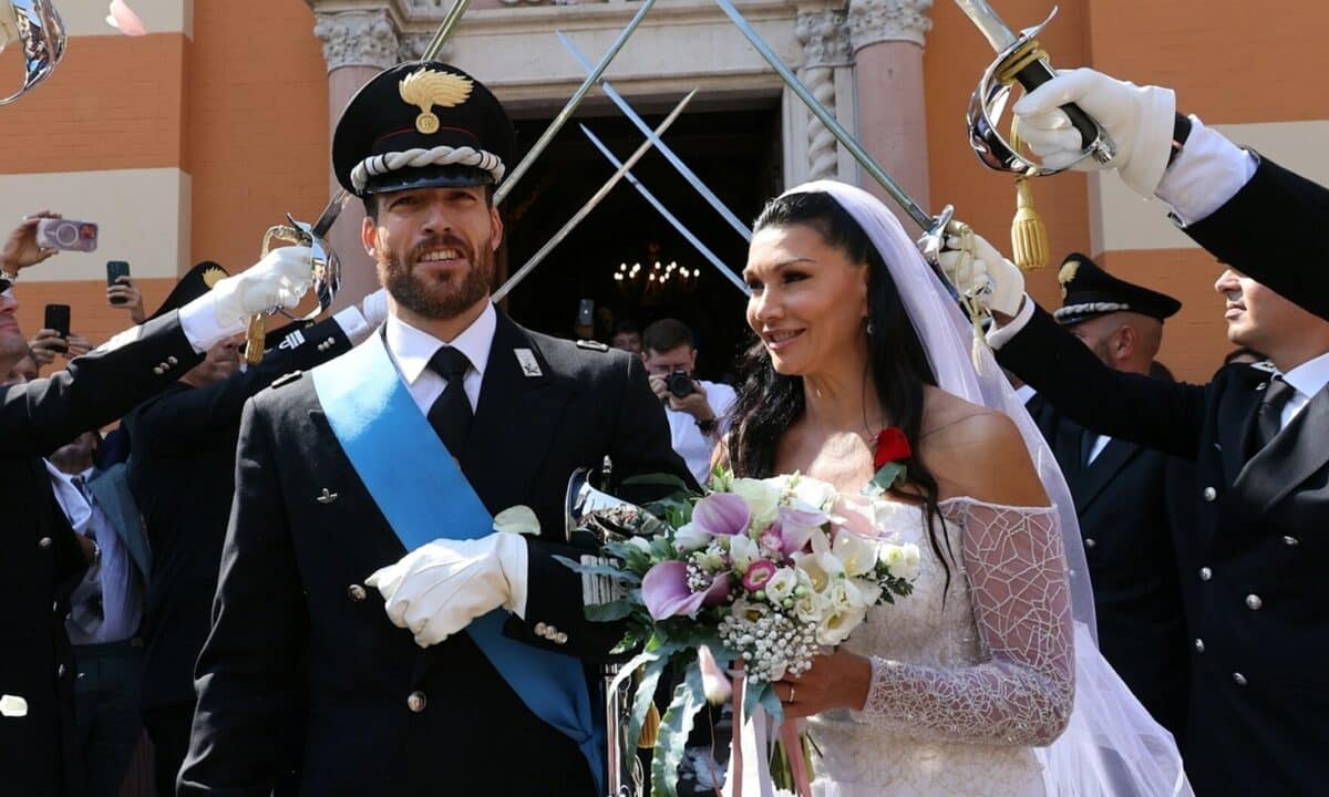 Luisa Corna e Stefano Giovino si sono uniti in matrimonio: il matrimonio è avvenuto nel santuario a Palazzolo