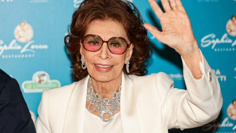 Sophia Loren cade in casa Fratture all'anca. L'attrice è ricoverata in ospedale