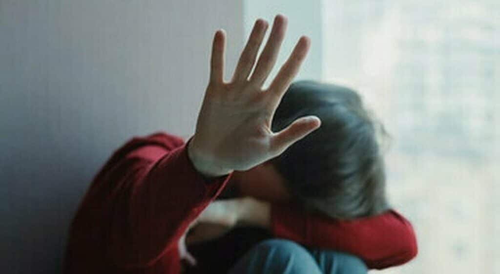 abusi sessuali su alunni