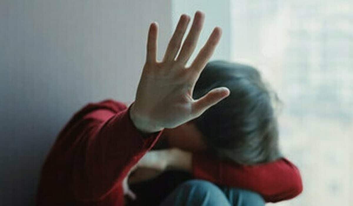 abusi sessuali su alunni