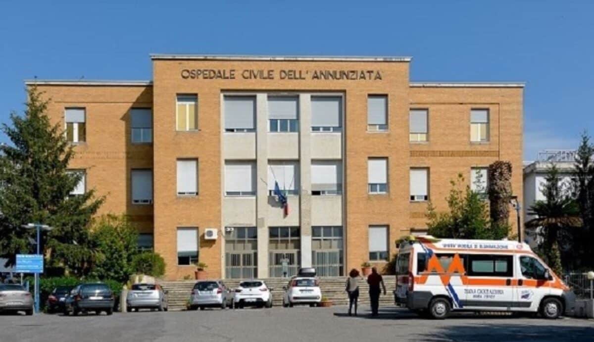 bimbo di 15 mesi muore in ospedale a Cosenza
