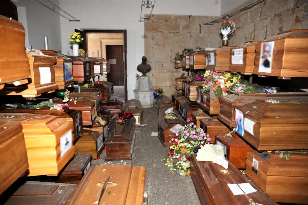 salme profanate a cittanova (foto repertorio)