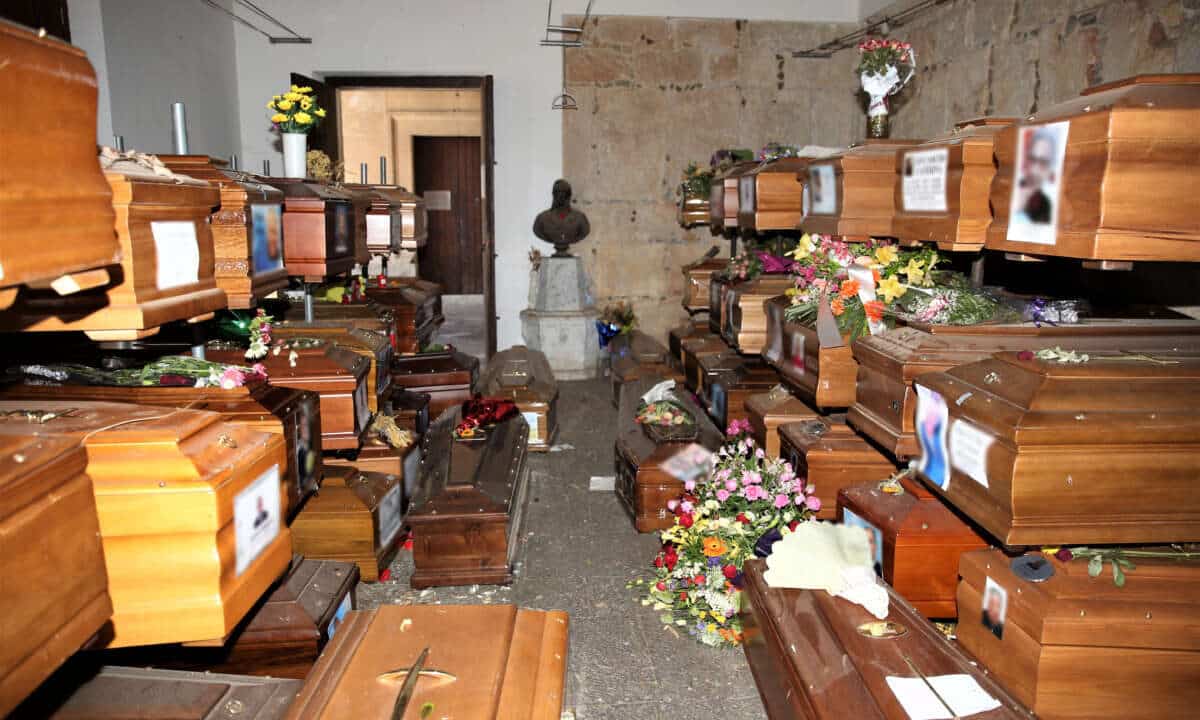 salme profanate a cittanova (foto repertorio)