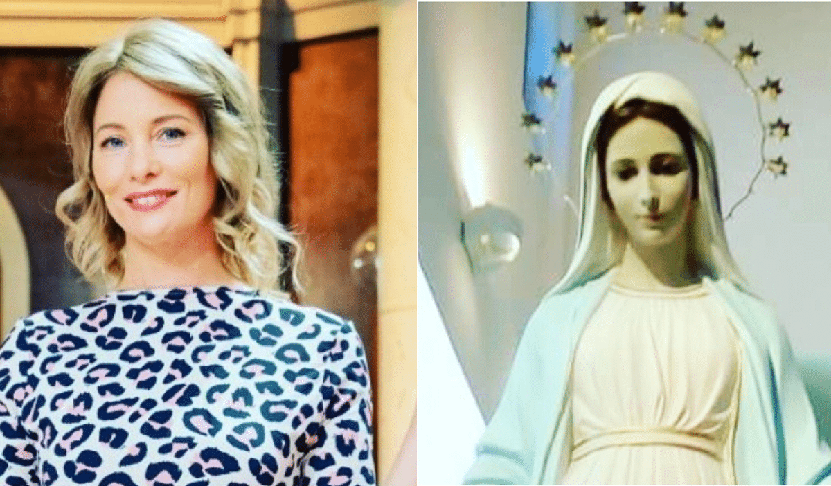 La presunta apparizione, come riporta sui social la showgirl, sarebbe avvenuta davanti la sorgente al Parco di Roma Golf Club