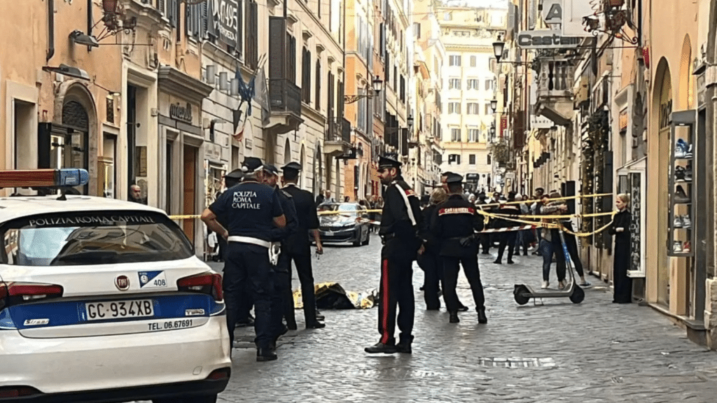 L'assurdo episodio è avvenuto intorno alle 12 in pieno centro a Roma