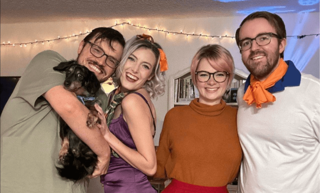 Facciamo sesso a 4 con i vicini, ci giudicano ma siamo innamorati, il caso