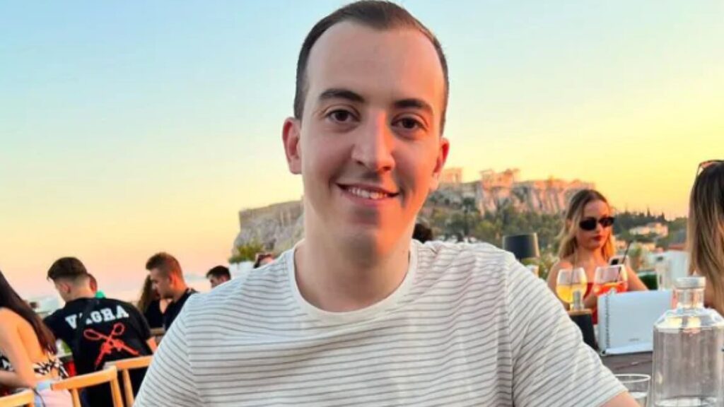 Ha svuotato la carta aziendale per comprare metanfetamine. Ma la Disney gli ha dato una seconda chance