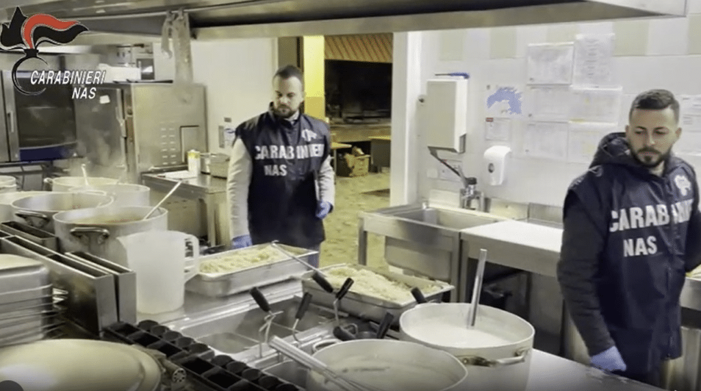 Mense scolastiche da incubo