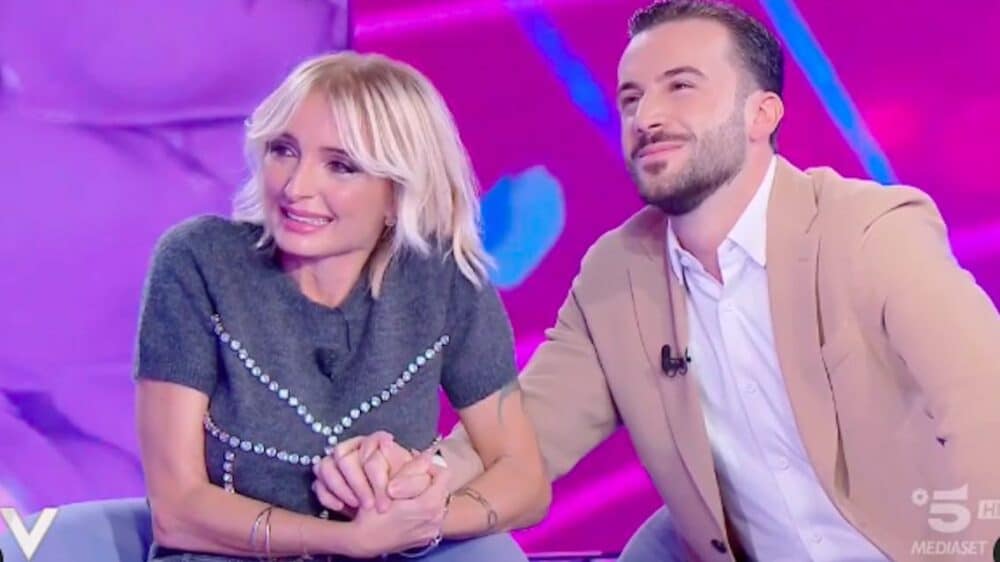 Veronica Peparini in stato interessante a 52 anni di due gemelle, l'annuncio a Verissimo con il compagno