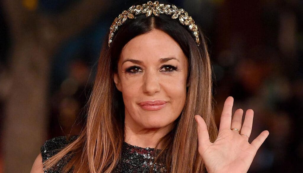 "Non si trovava in compagnia del marito ma di Berrettini, il suo maestro di tennis del circolo Due Ponti Sporting club. Erano seduti a un tavolo che si baciavano"