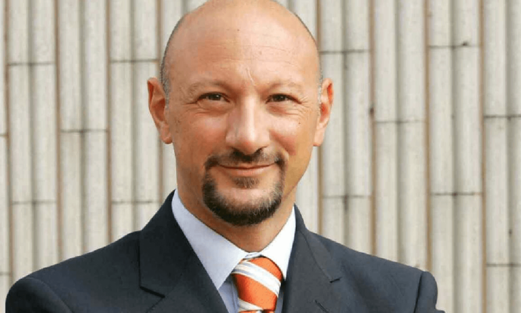 Dirigente d'azienda licenziato all'improvviso: "Ero con loro da 2000", l'intervista