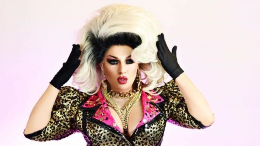 "Si divertivano nel farlo e nell'umiliarmi, si sentivano forti, ma ciò che mi ha fatto più male è stata l'indifferenza degli altri clienti e dei titolari, fatta eccezione per un ragazzo che ha iniziato a urlare contro di loro che se la ridevano!"