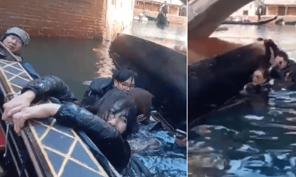 Incidente a Venezia gondola ribaltata, i turisti finiscono in acqua, il video