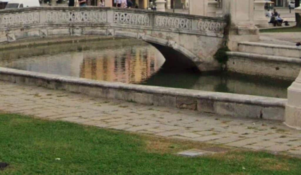 orrore Padova cadavere canale