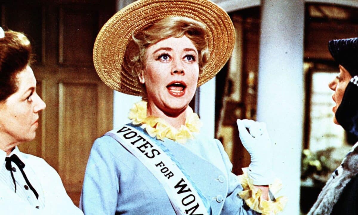 "È un giorno triste per Hollywood. Non piangiamo solo la morte della nostra cara Glynis, ma anche la fine dell'epoca d'oro di Hollywood."