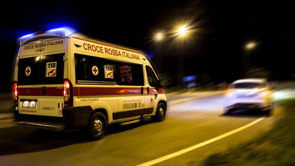 Maxi sinistro a Cagliari, auto contromano: un morto e tre feriti