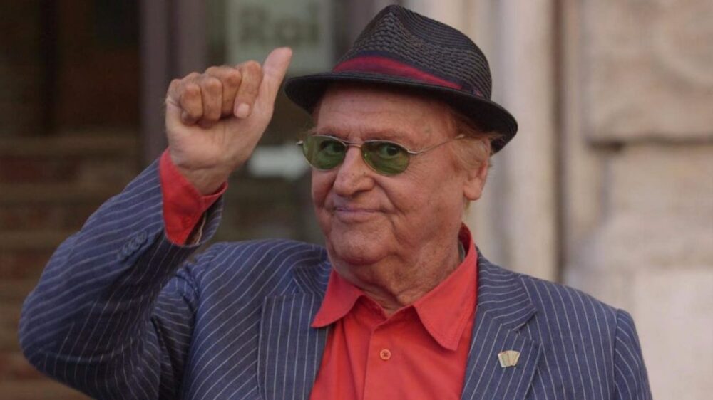 Renzo Arbore lancia una provocazione alla tv: "Non c'è più voglia di rischiare"
