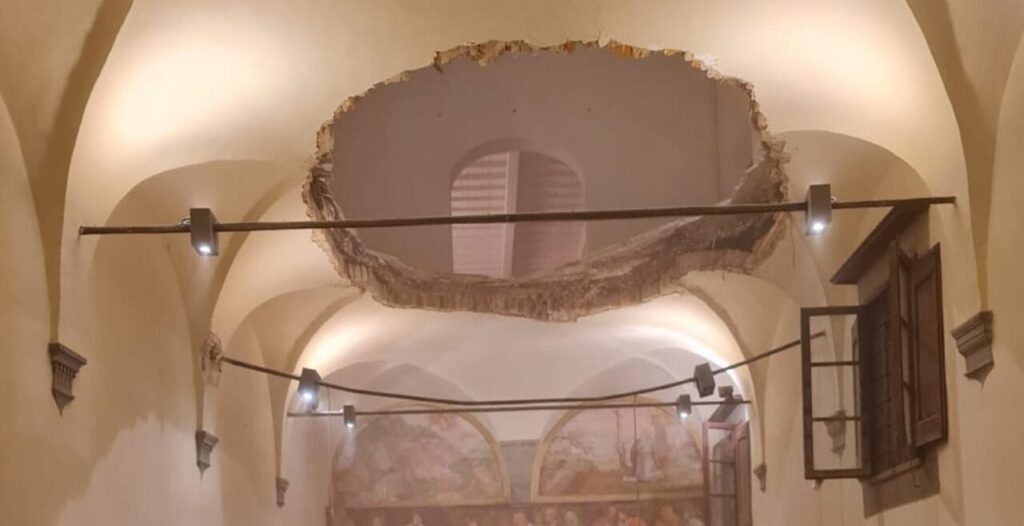Tragedia a Pistoia, crolla il solaio durante la festa di matrimonio: i feriti