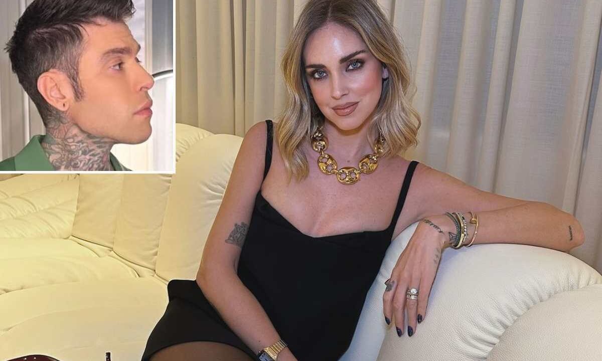 L'imprenditrice digitale ha disseminato il suo profilo social di messaggi sibillini