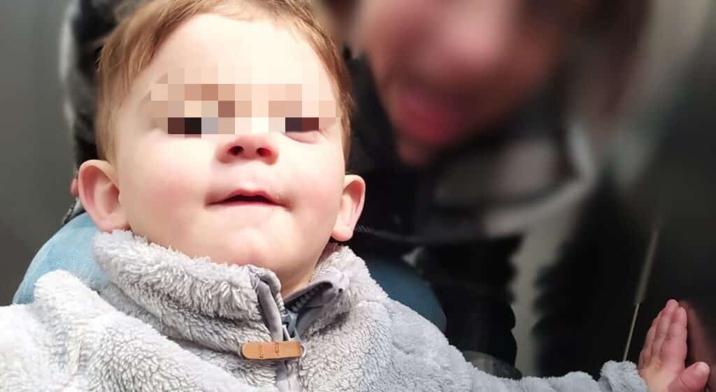 Il piccolo Nicolò morì il 28 luglio 2022 a Longarone, in provincia di Belluno, per overdose dopo aver ingerito del "ragù con la droga", datogli dal padre per farlo addormentare