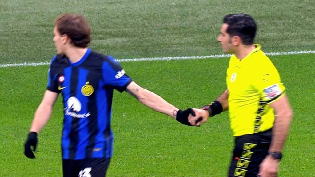 Il derby d'Italia di ieri a San Siro ha portato con sé le solite polemiche, che stanno accompagnando da qualche tempo la corsa scudetto tra le prime due del campionato