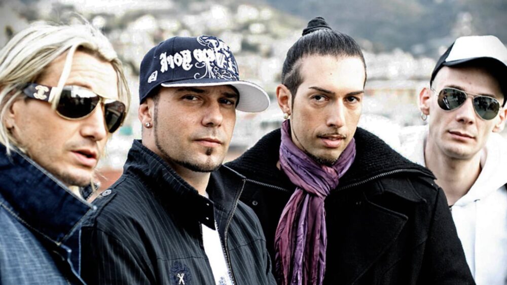 Ricordate i Gemelli Diversi, il gruppo che cantava Un attimo ancora e Mary?