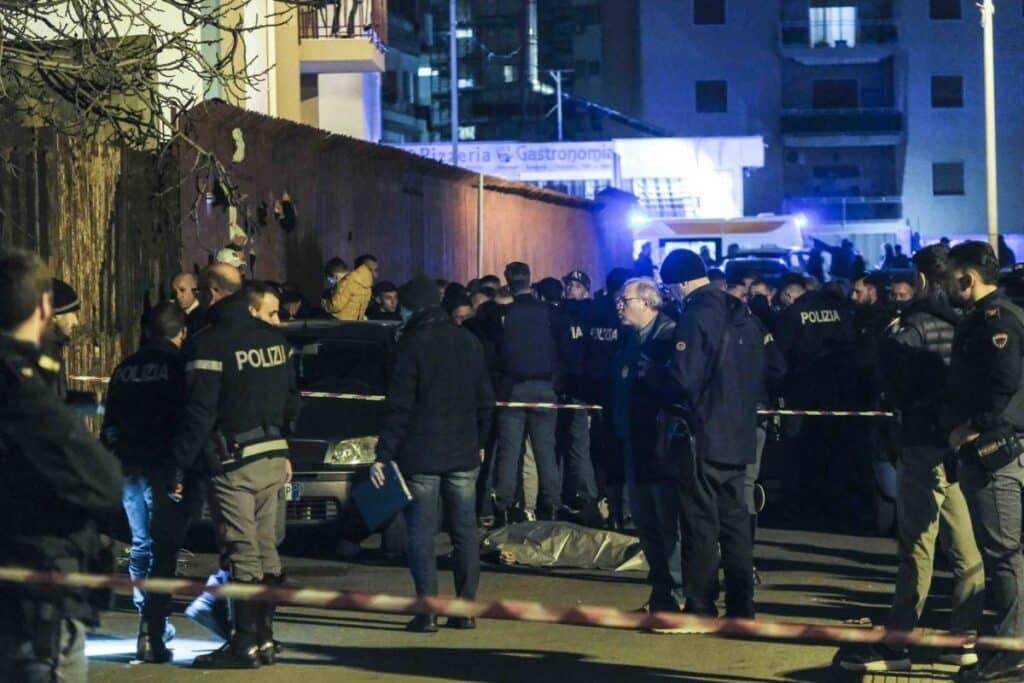 sparatoria palermo arrestati padre figlio