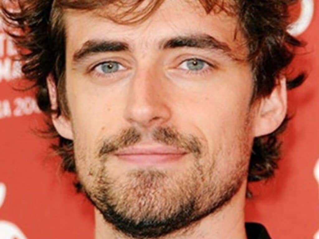 Chi è Flavio Parenti, l'attore che interpreta Aldo De Rosa?