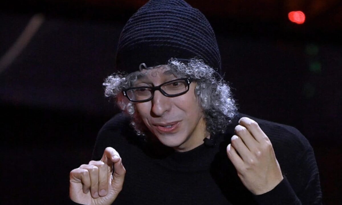 Grande apprensione per le condizioni di salute dell'artista il cui concerto, previsto per il 15 marzo a Taranto, è stato spostato