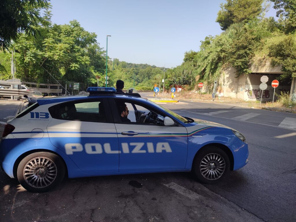 Napoli, studente universitario colpito con un tubo di ferro: le forze dell'ordine indagano