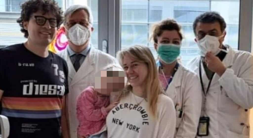 Ieri, 29 febbraio, è stata dimessa dall'ospedale di Borgo di Trento per tornare a casa, a giocare con il suo fratellino. Olimpia comincerà a vivere a 4 anni