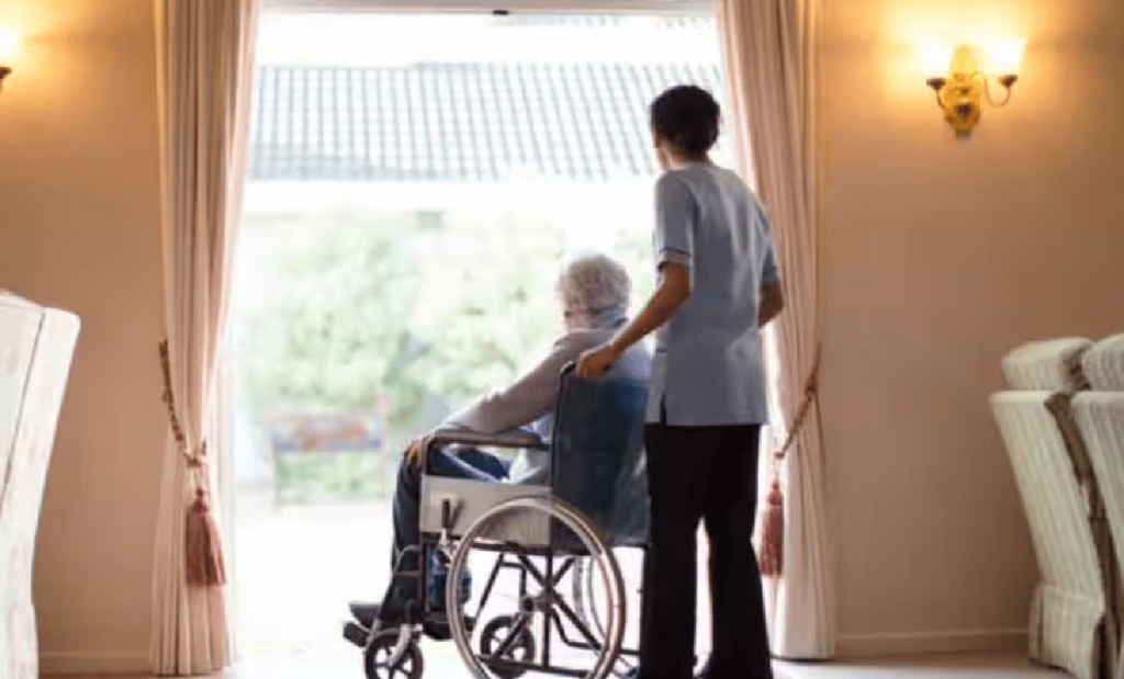 Stupra 4 anziane novantenni nella casa di riposo in cui lavora, il caso