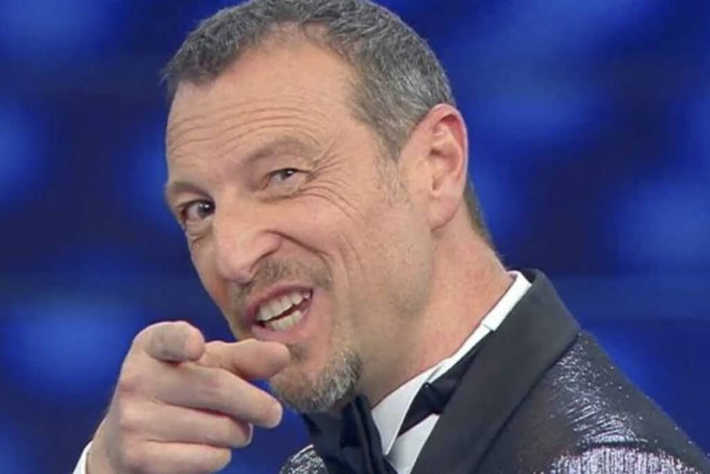 Arriva l'ufficialità dell'approdo dell'ex conduttore del Festival di Sanremo nella squadra di Warner Bros. Ma quali saranno i programmi che condurrà?