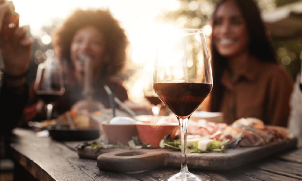 Dieta e aperitivo, si può fare Ecco come conciliare le 2 cose