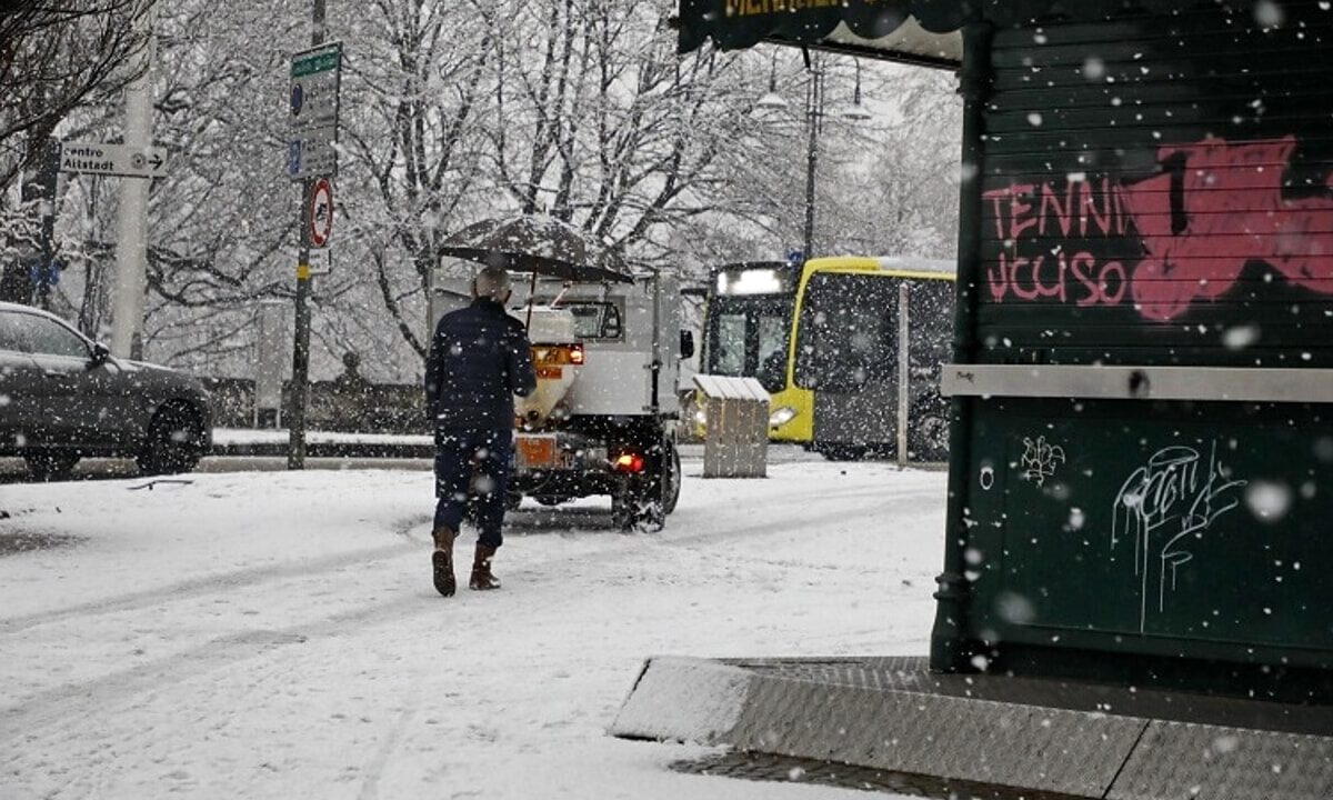 Grandinate nelle Marche e in Romagna, allerta per neve: ecco cosa sta accadendo