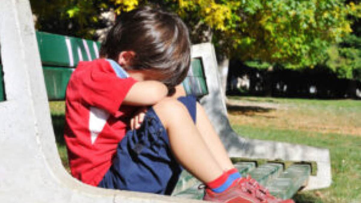 L'uomo lo ha abbandonato in strada facendolo scendere dall'auto. "Volevo dargli una lezione", avrebbe detto alle autorità