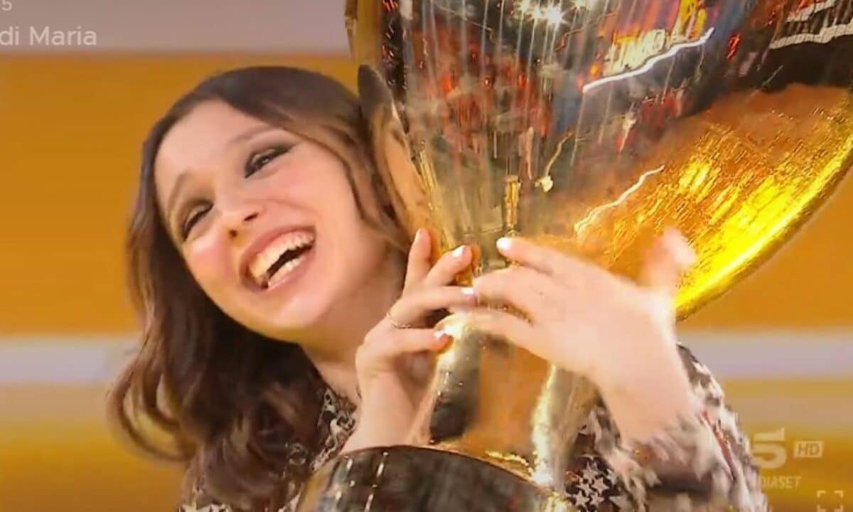 Amici 24, Sarah Toscano trionfa al talent e conquista la coppa