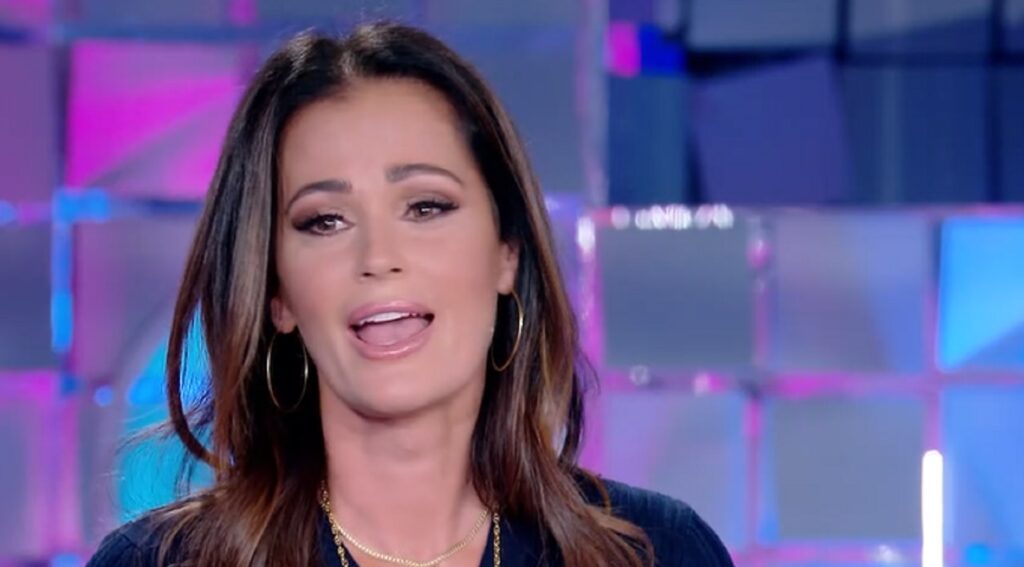 La rivelazione "hot" di Samantha De Grenet: "Non sono mai andata a letto con un uomo per interesse"