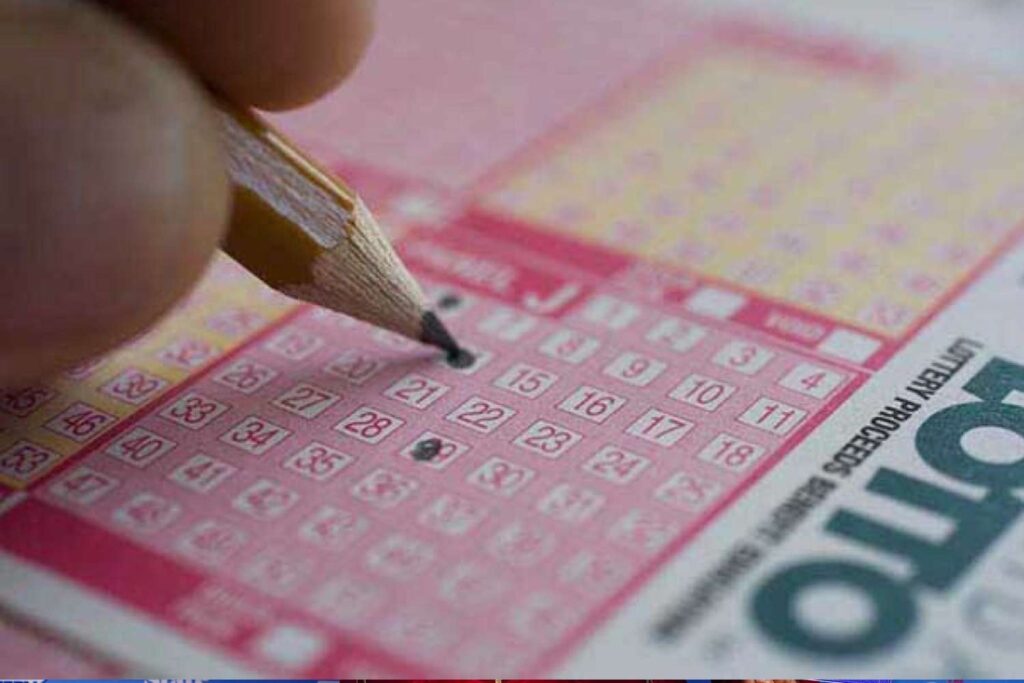 Il vincitore ha scelto di ricevere una somma fortettaria di 45,551 milioni di dollari all'anno per i prossimi 29 anni fino al 2052. Ma la famiglia è sul piede di guerra. I dettagli dell'assurda vicenda