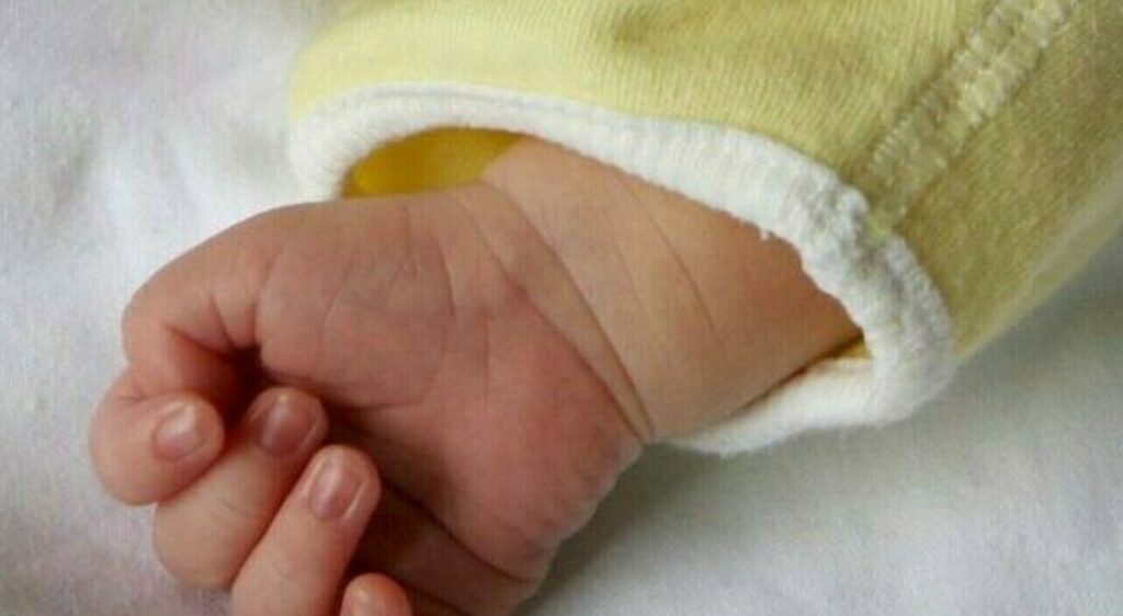 neonata muore medici indagati
