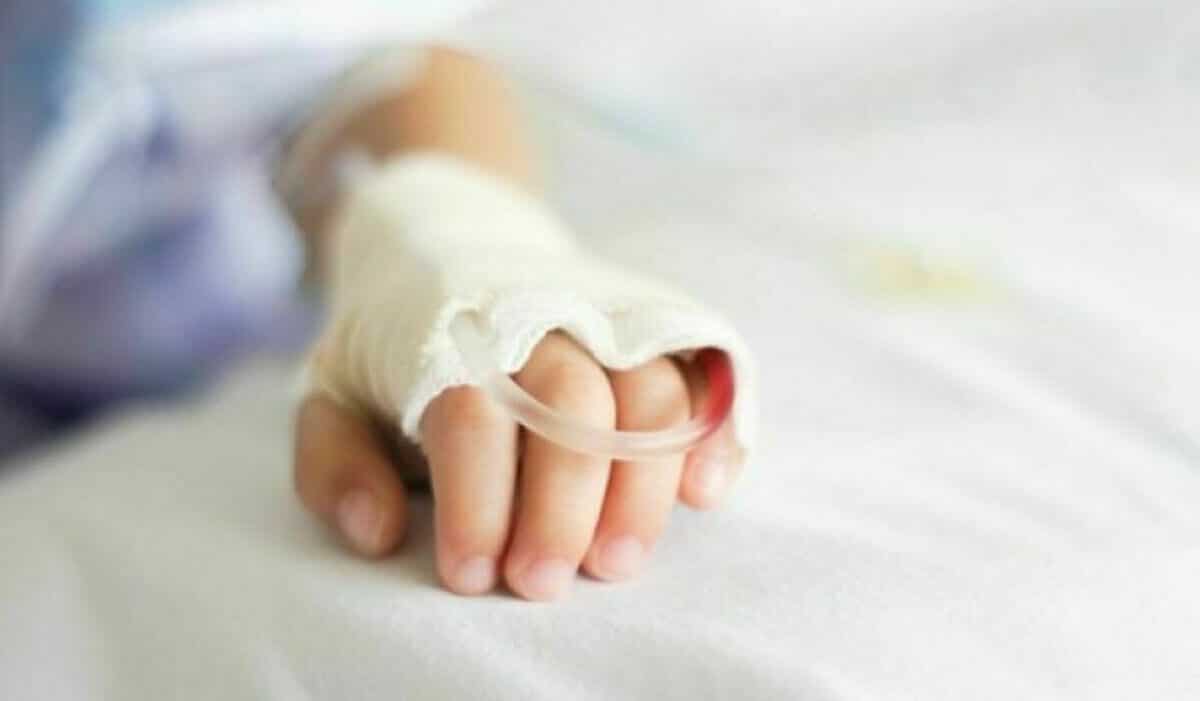 Aosta, bambina di 2 anni morta dopo essere stata 2 volte in pronto soccorso: due medici sotto inchiesta