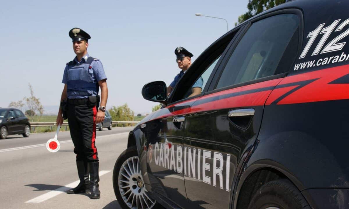 Messina, datrice di lavoro lo licenzia e lui la molesta: arrestato 25enne