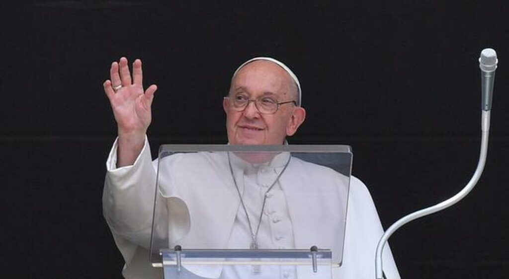 Vaticano, nuove regole: niente piercing, tatuaggi e convivenze per i dipendenti