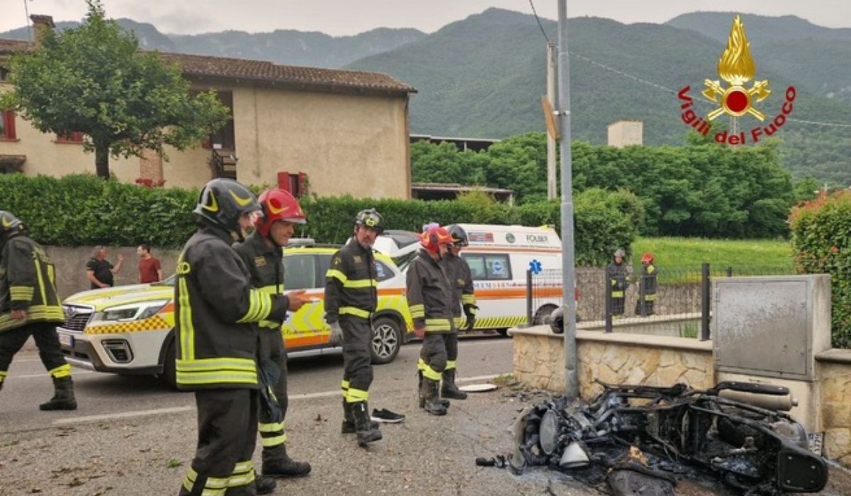 schianto fuoco morto centauro