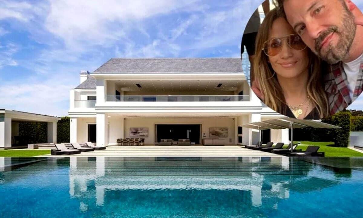 La casa di Jlo e Ben Affleck è ufficialmente in vendita: la cifra da capogiro