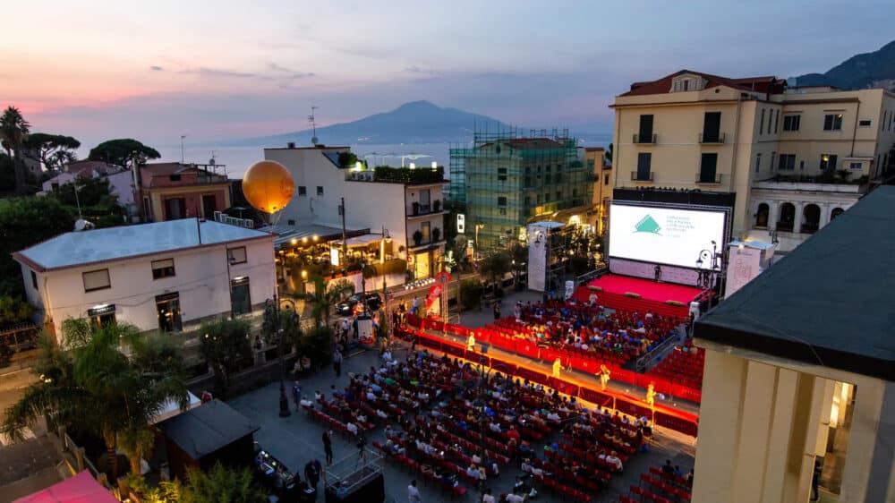 Social World Film Festival 2024: 100 eventi di cinema a Vico Equense