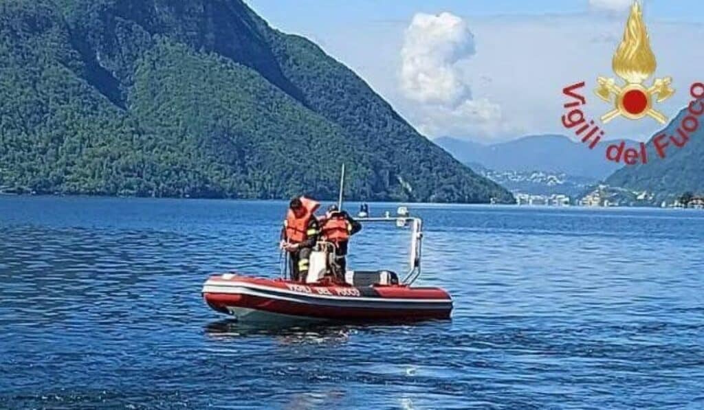 lago como turista scompare tuffo