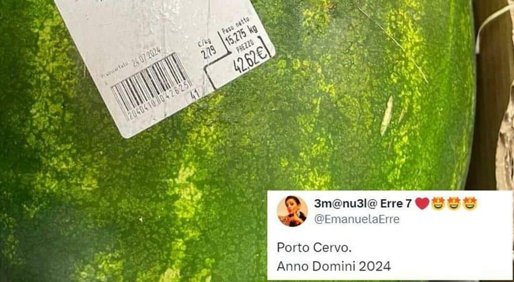 Alcuni utenti precisano che la foto non è stata scattata in gioielleria ma al supermercato. "In Calabria ti compri anche il banco vendita", ironizza un altro