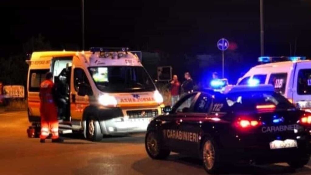 Cagliari, 38enne armato di due coltelli minaccia l’ex in strada