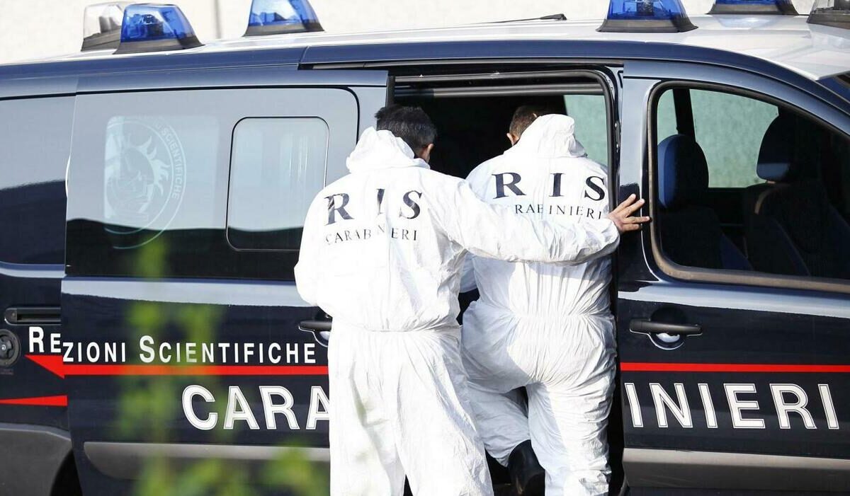 L'uomo è stato denunciato per truffa aggravata ai danni dello Stato e occultamento di cadavere